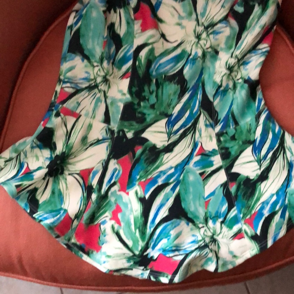 EUC KAREN KANE FLARED TOP SIZE M - Picture 3 of 4
